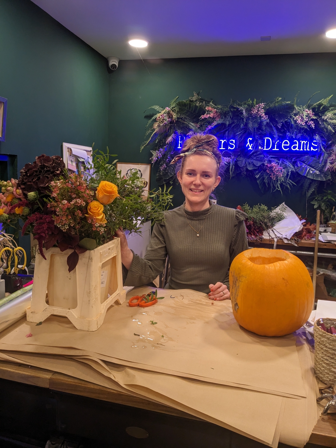 Pumpkin hand tied flower arrangement workshop Oct 23rd