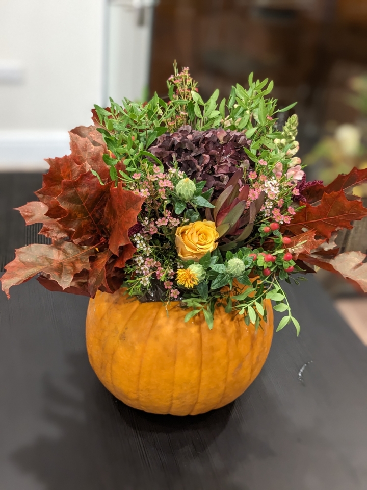 Pumpkin hand tied flower arrangement workshop Oct 23rd