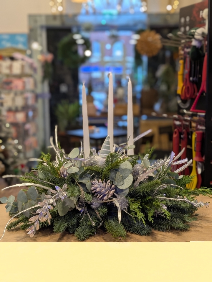 Christmas Table Arrangement Long   Nordic Wood